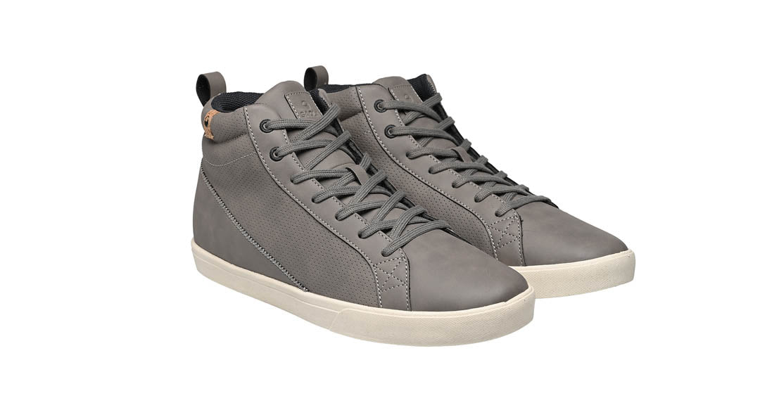 men's dark grey shoes overview from right side
